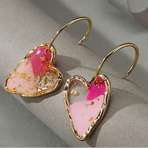 Gold Boho Dried Flower Glass Dangle Earrings - Picture 5 of 5